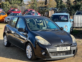 Used Renault Clio 2011 for sale - 76522122: Photo