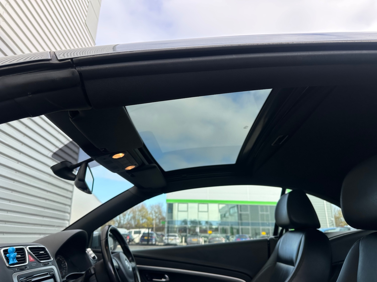 Used Volkswagen EOS 2010 for sale - 76640424: Photo 29