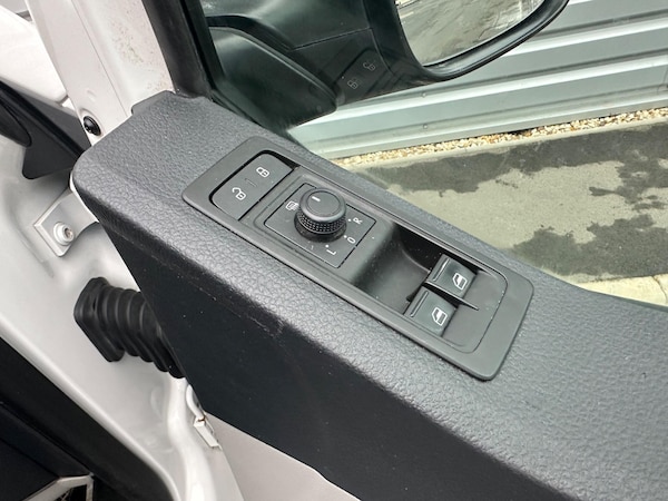 Used Volkswagen Transporter 2019 for sale - 76282728: Photo 39