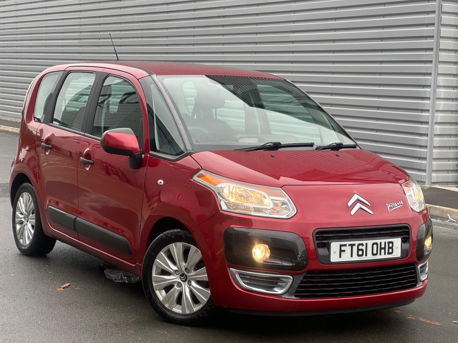 Used Citroen C3 Picasso 2012 for sale - 76781104: Photo 2