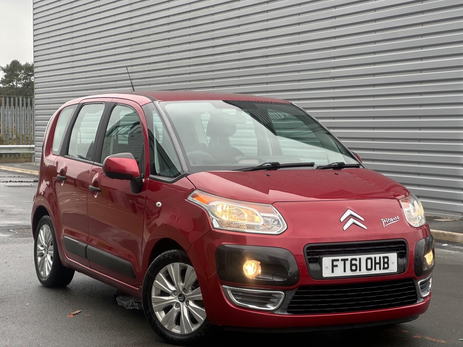 Used Citroen C3 Picasso 2012 for sale - 76781104: Photo 3