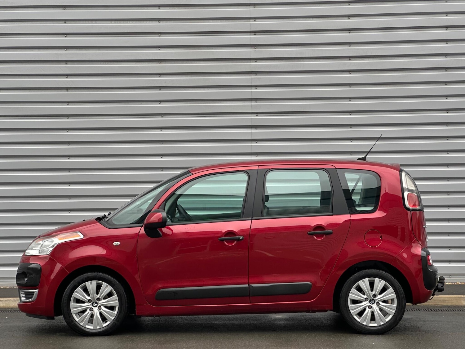 Used Citroen C3 Picasso 2012 for sale - 76781104: Photo 8