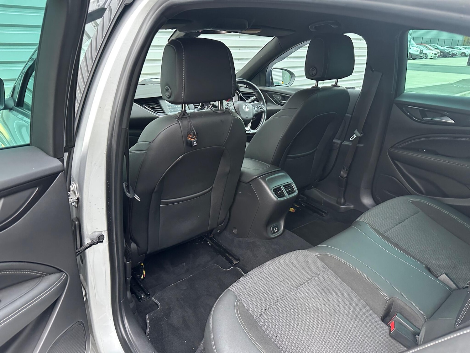 Used Vauxhall Insignia 2017 for sale - 76781250: Photo 32