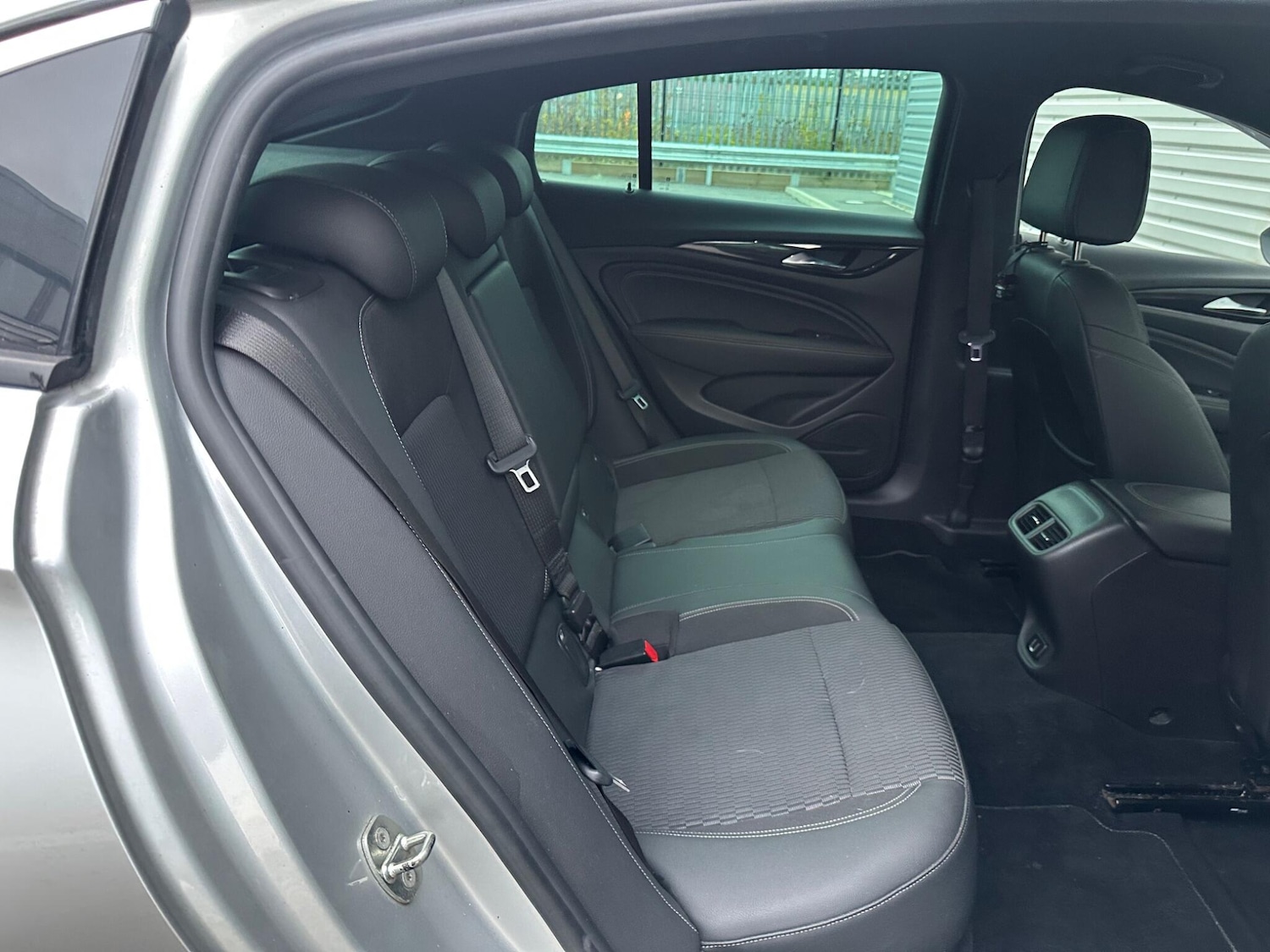 Used Vauxhall Insignia 2017 for sale - 76781250: Photo 34