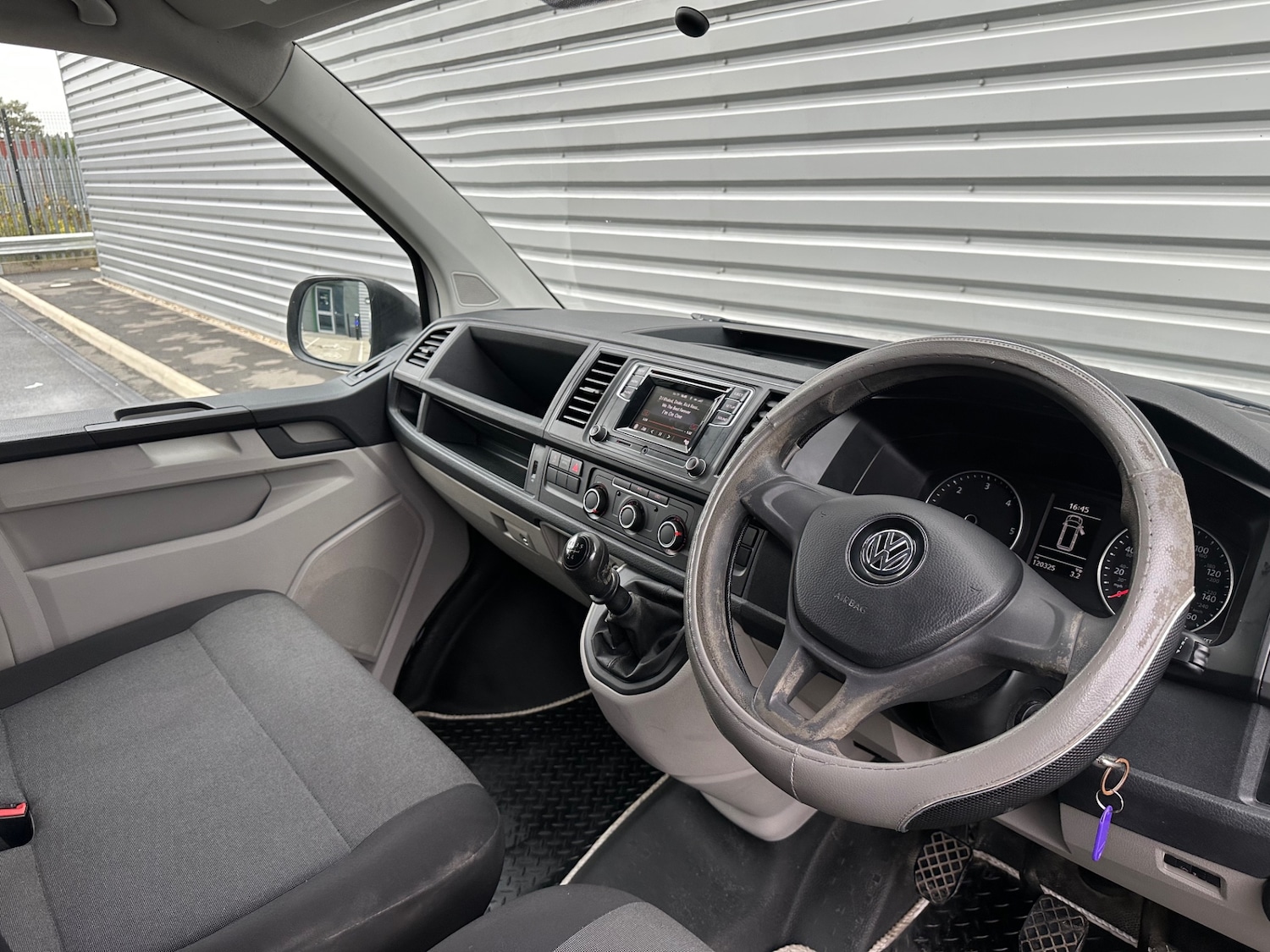Used Volkswagen Transporter 2019 for sale - 76662503: Photo 42