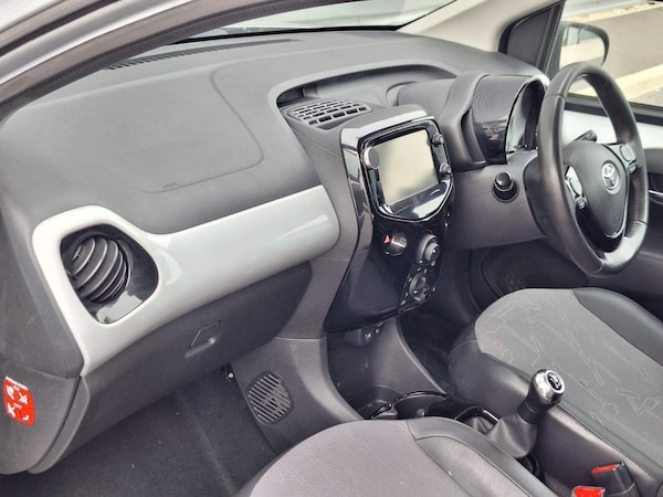 Used Toyota AYGO 2015 for sale - 75563827: Photo 28