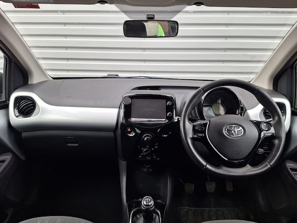 Used Toyota AYGO 2015 for sale - 75563827: Photo 31