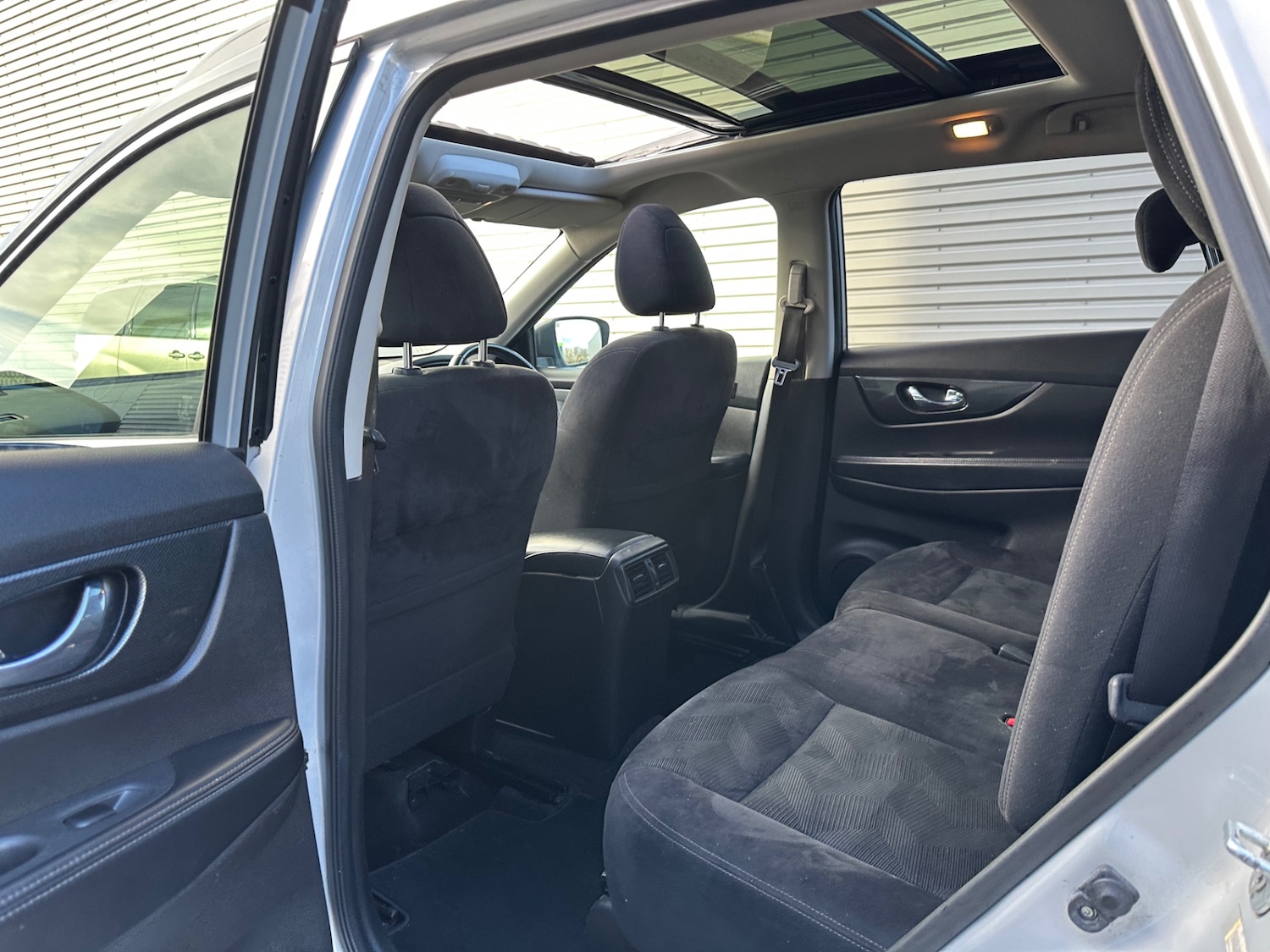 Used Nissan X-Trail 2015 for sale - 77973559: Photo 23