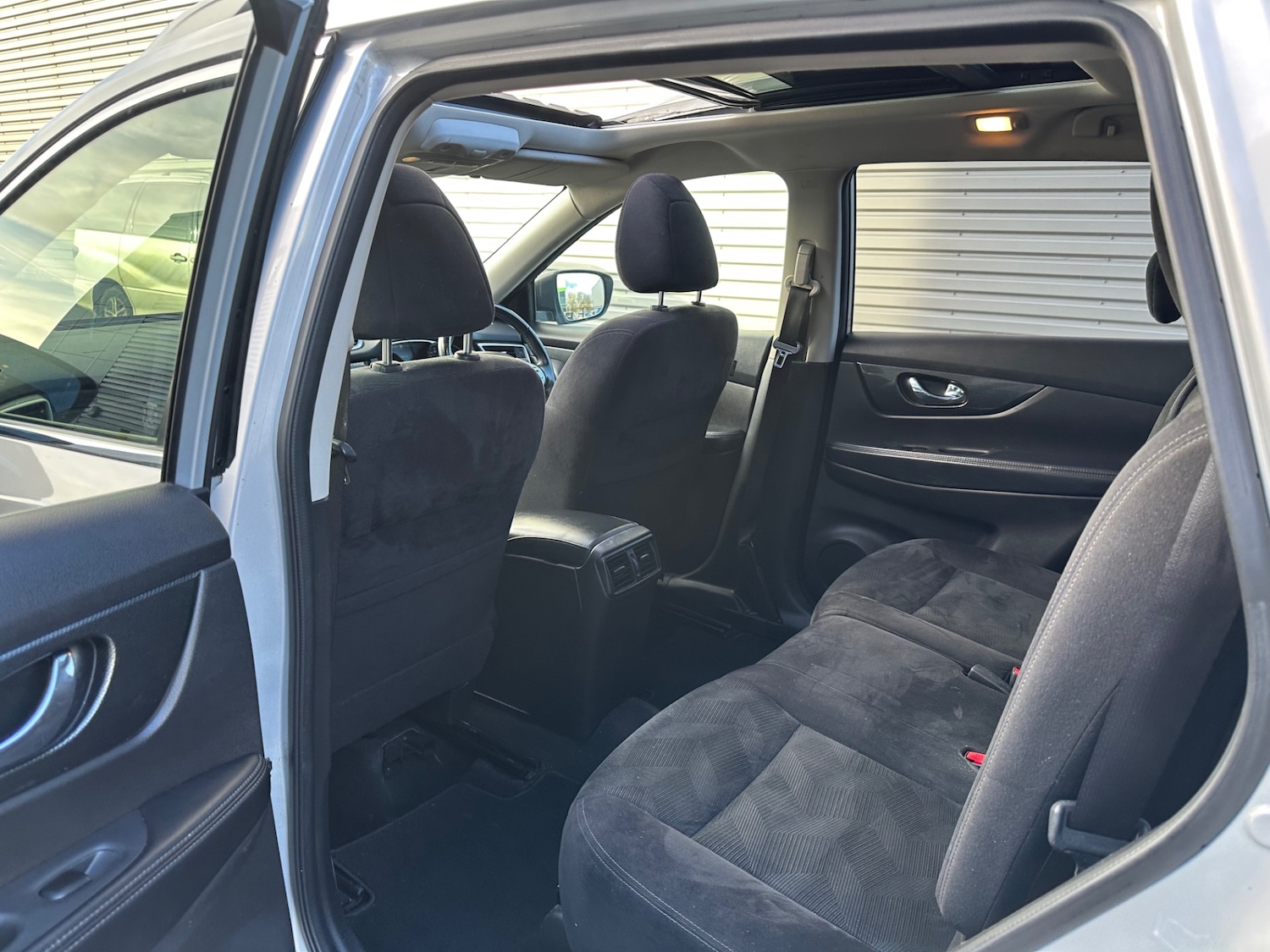 Used Nissan X-Trail 2015 for sale - 77973559: Photo 25