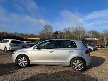 Used Volkswagen Golf 2011 for sale - 77142975: Photo