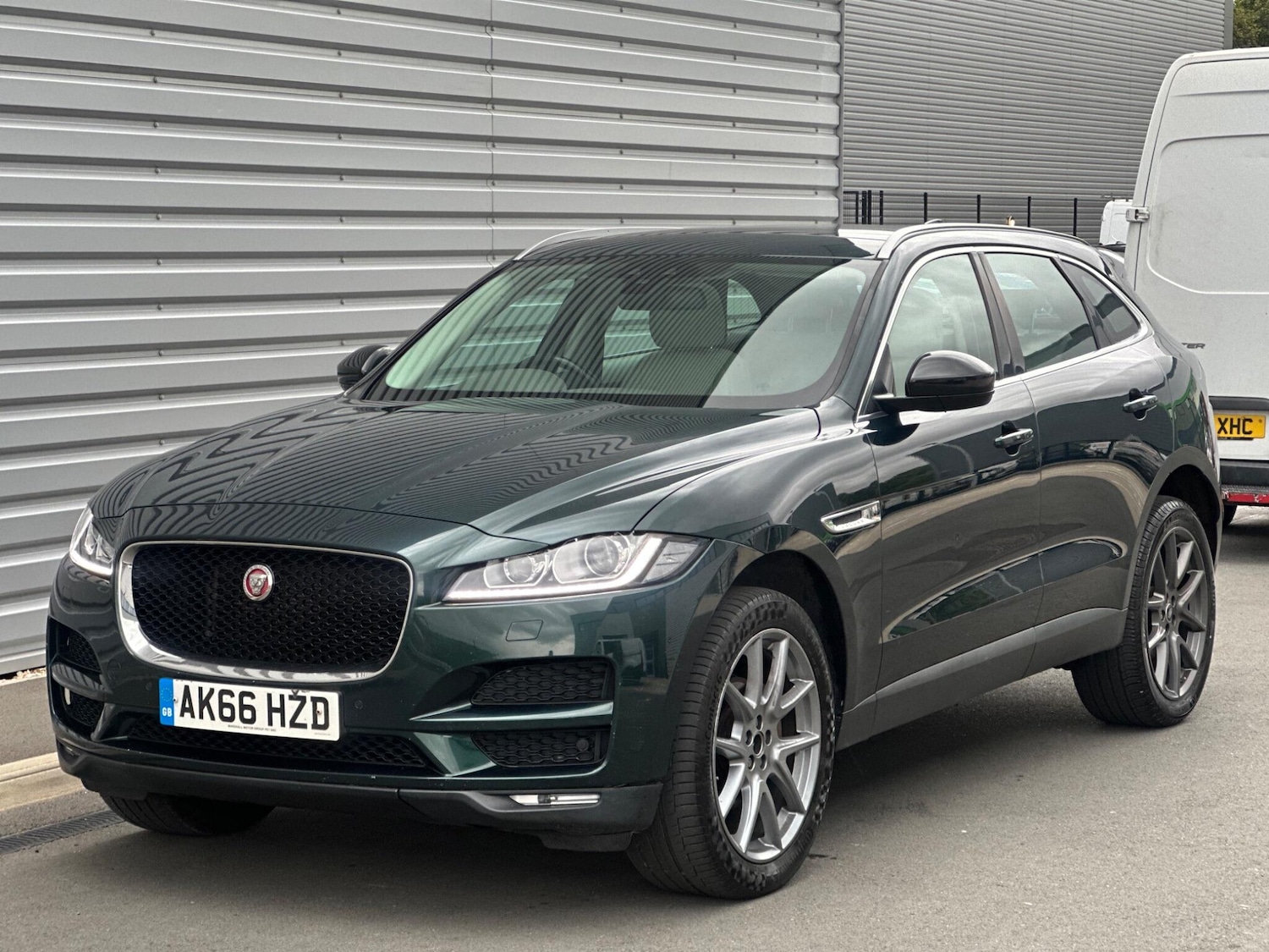 Used Jaguar F-Pace 2016 for sale - 76781183: Photo 10
