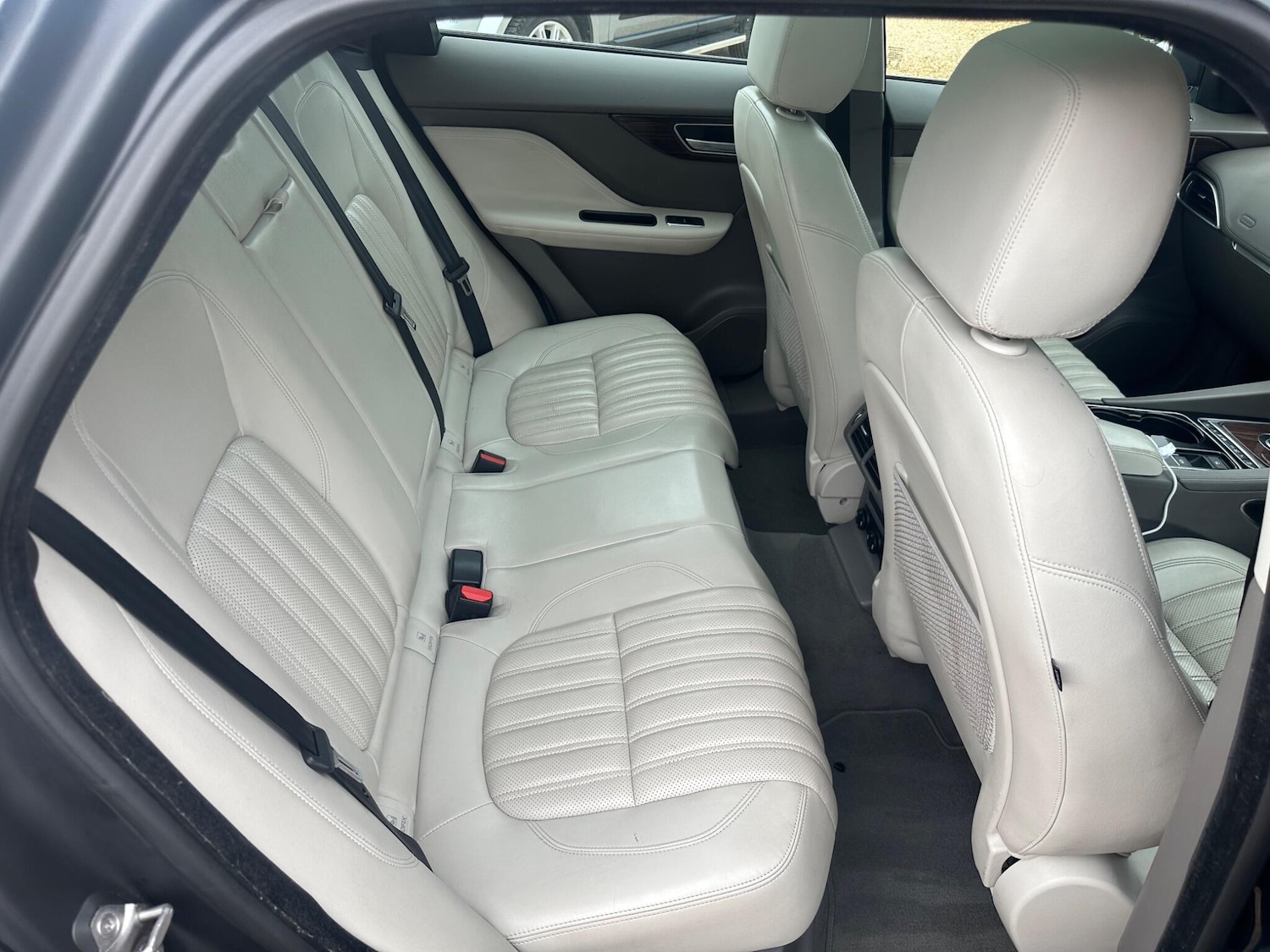 Used Jaguar F-Pace 2016 for sale - 76781183: Photo 21