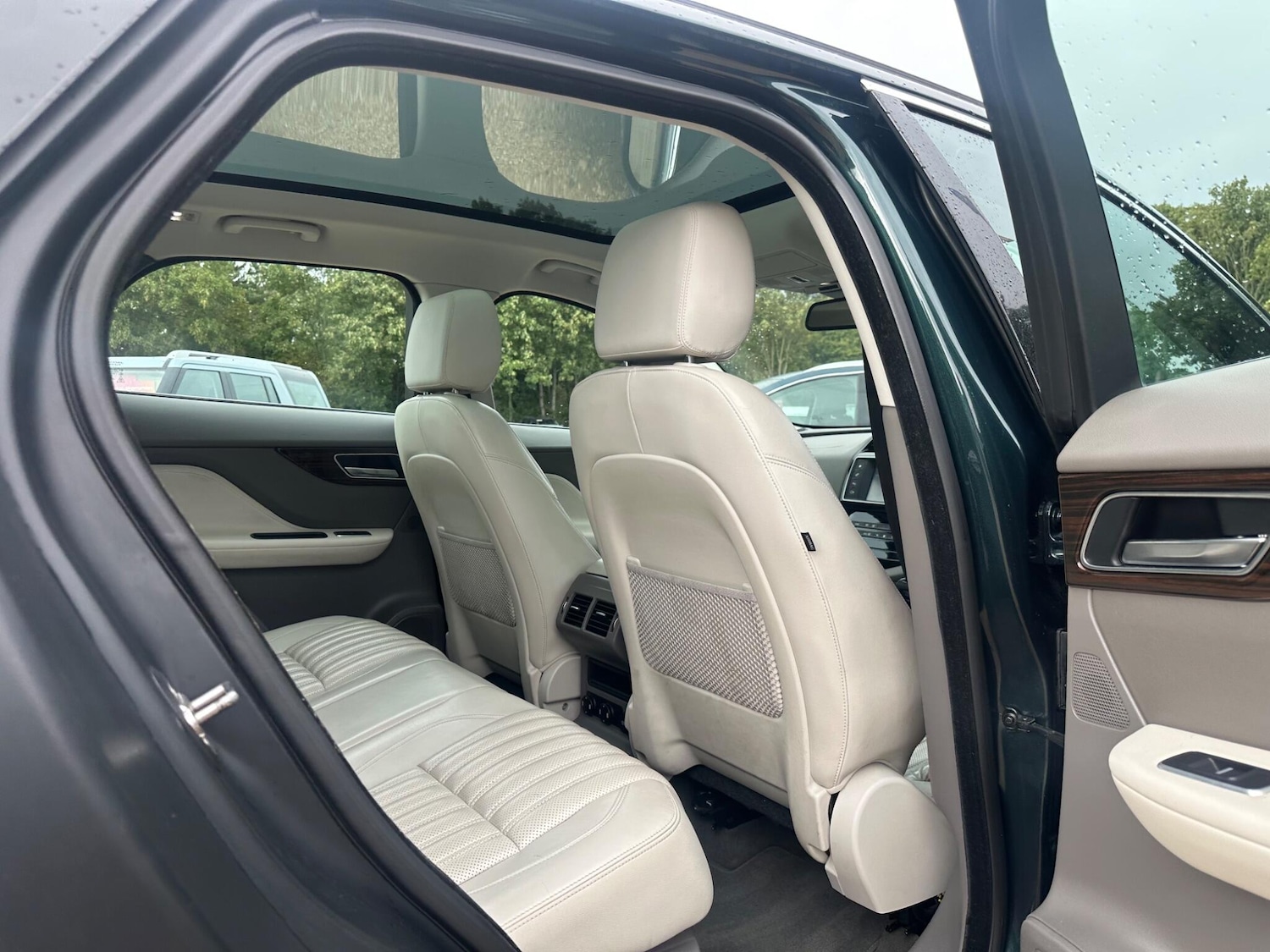 Used Jaguar F-Pace 2016 for sale - 76781183: Photo 28