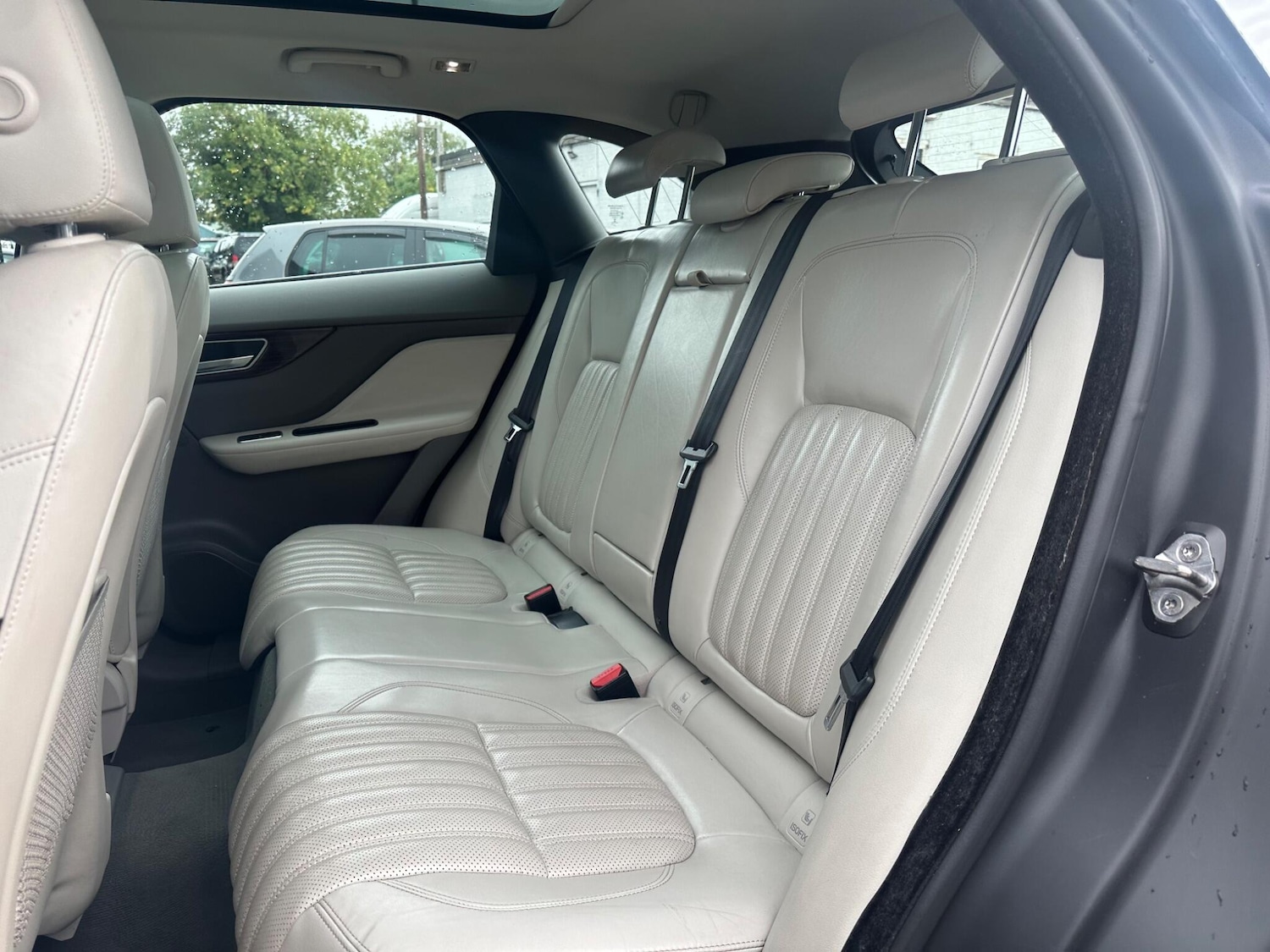 Used Jaguar F-Pace 2016 for sale - 76781183: Photo 29