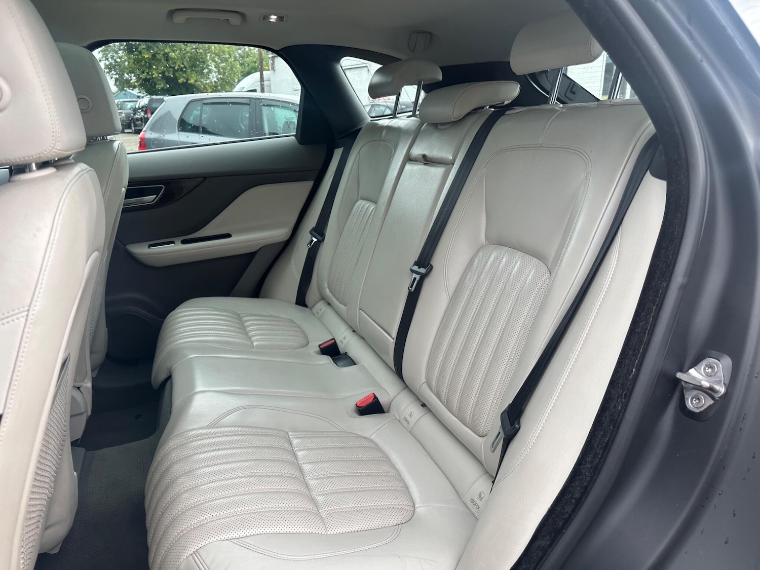 Used Jaguar F-Pace 2016 for sale - 76781183: Photo 32