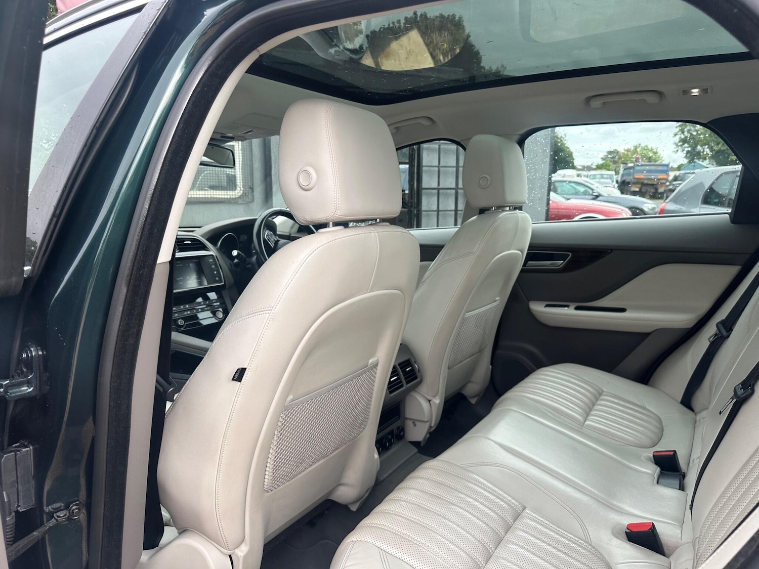 Used Jaguar F-Pace 2016 for sale - 76781183: Photo 36