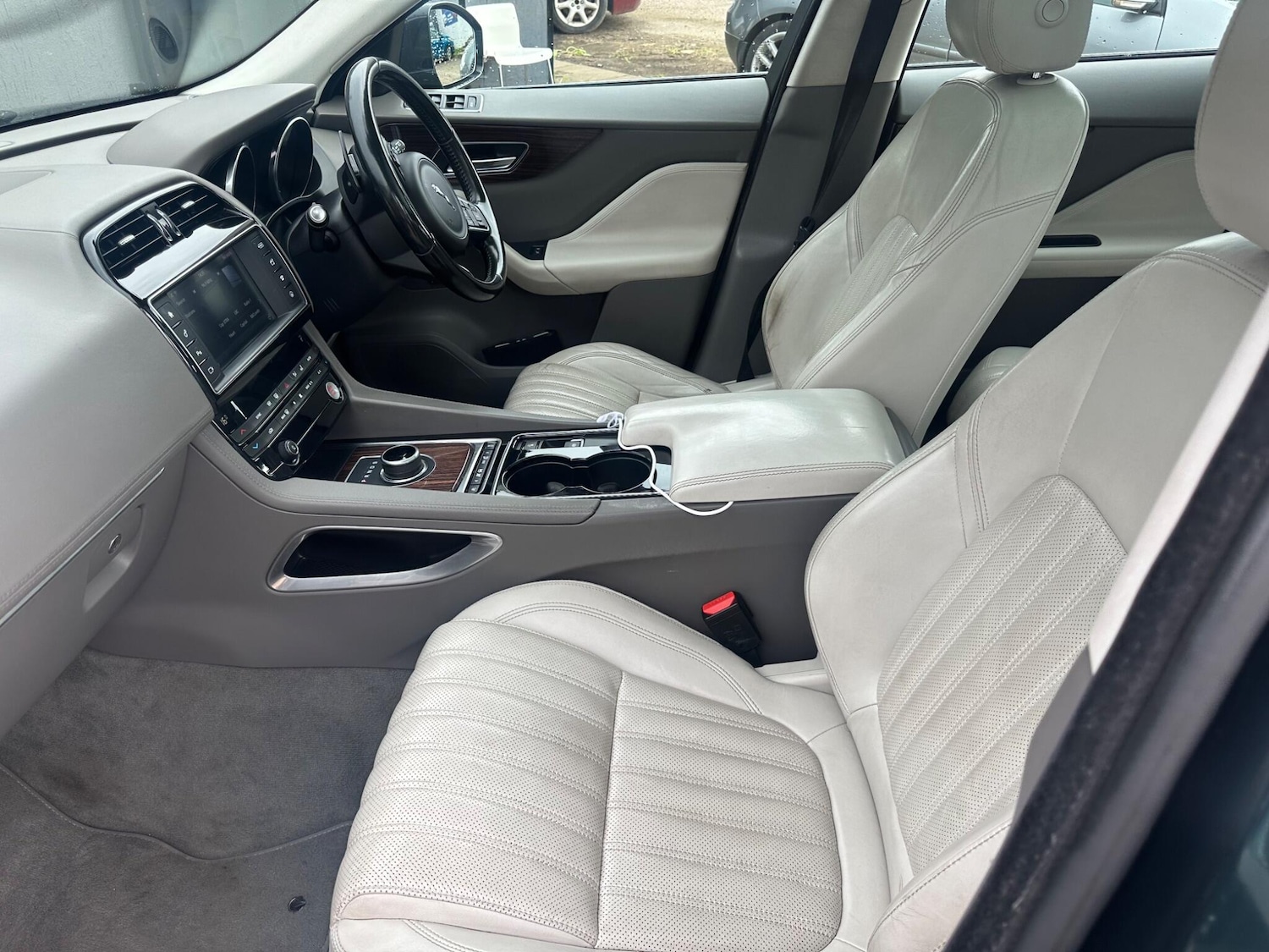 Used Jaguar F-Pace 2016 for sale - 76781183: Photo 43