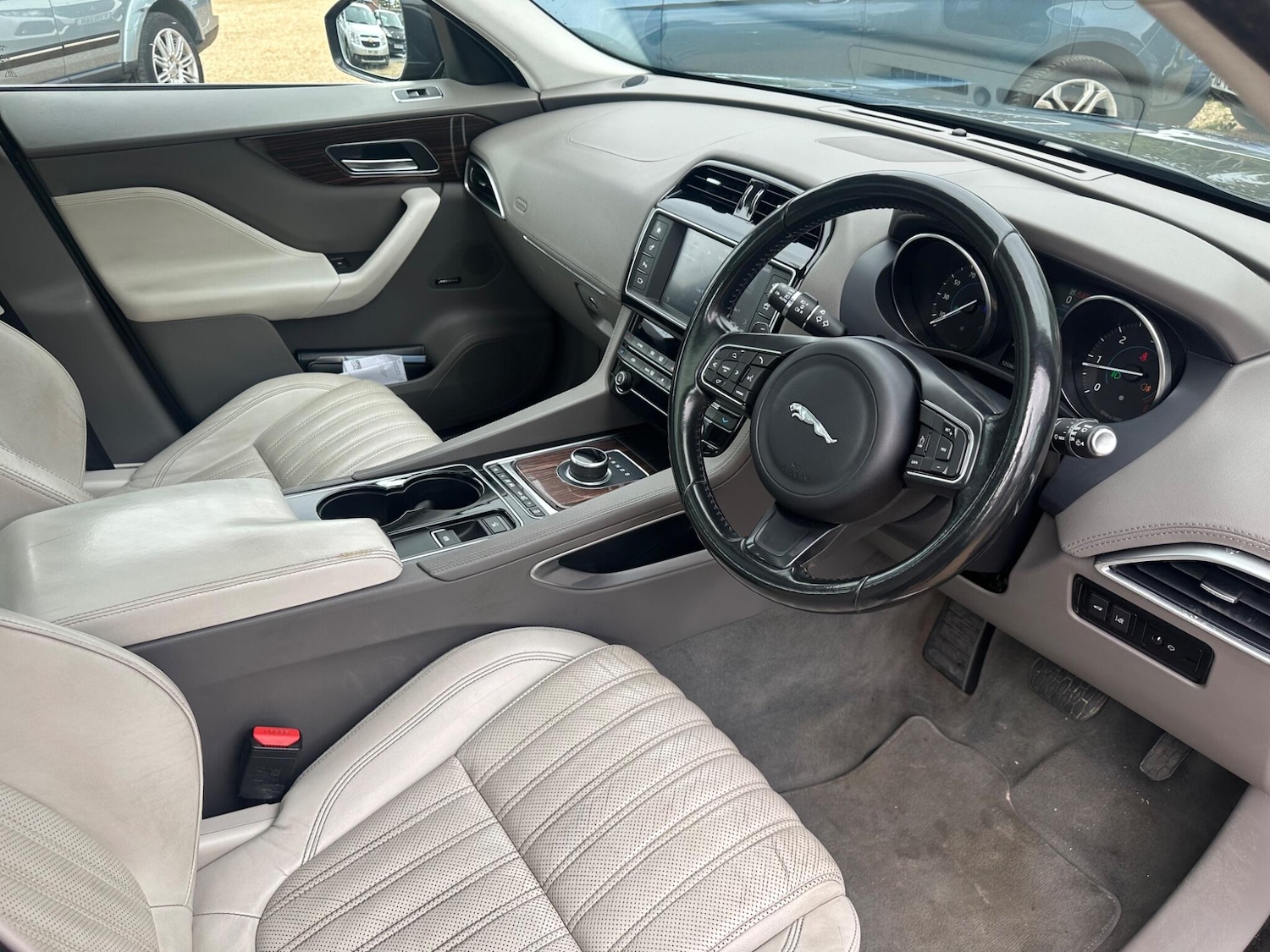 Used Jaguar F-Pace 2016 for sale - 76781183: Photo 45