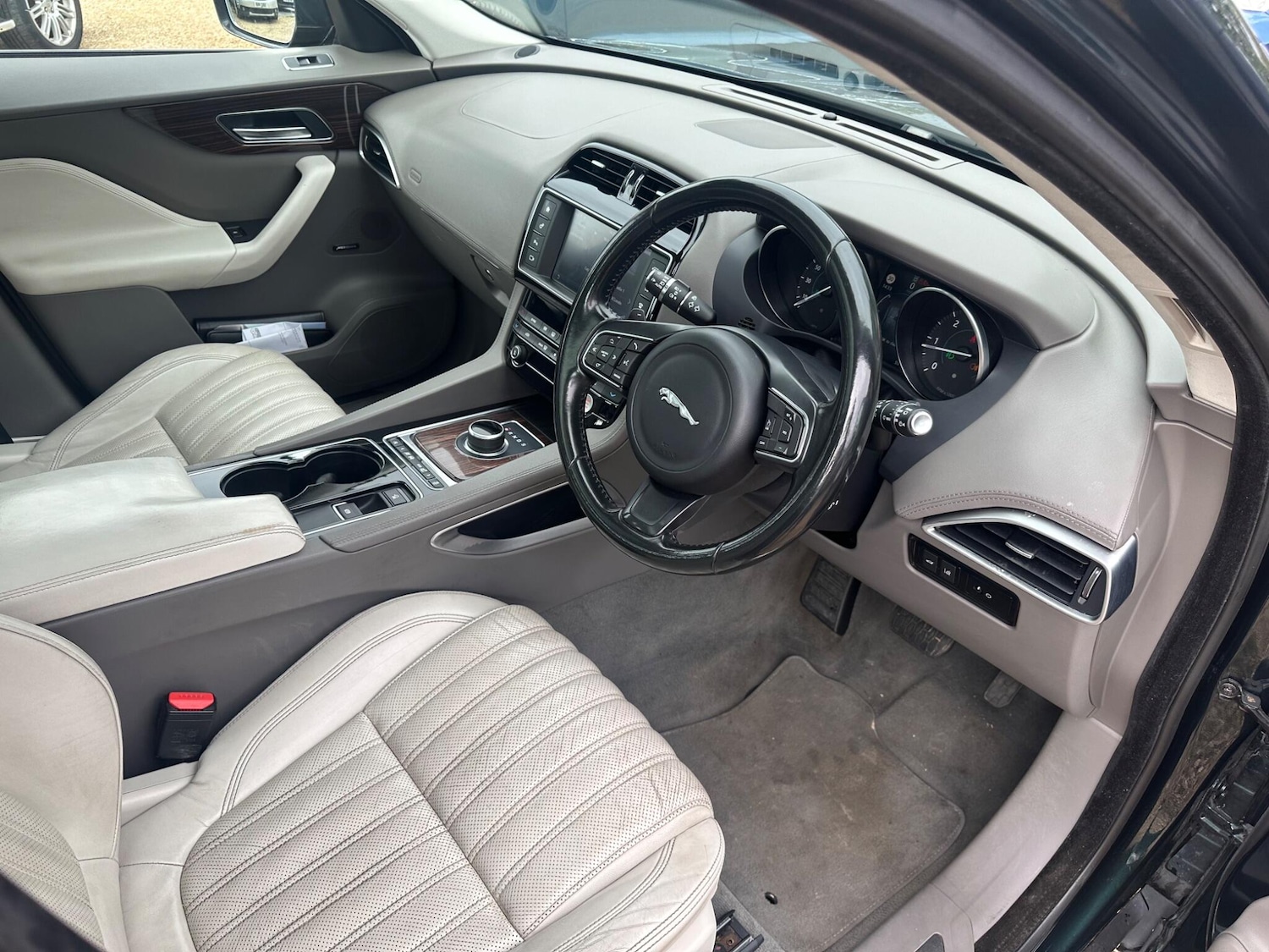 Used Jaguar F-Pace 2016 for sale - 76781183: Photo 46