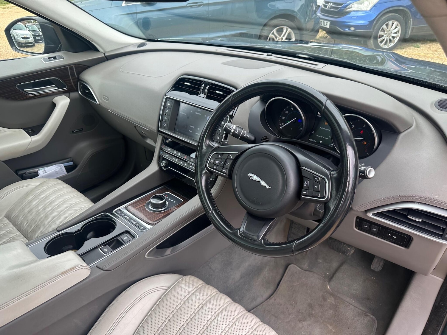 Used Jaguar F-Pace 2016 for sale - 76781183: Photo 47