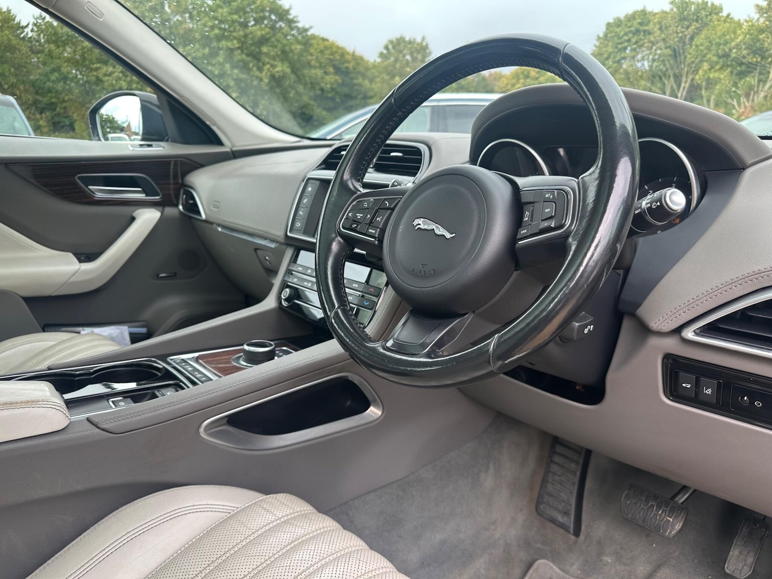 Used Jaguar F-Pace 2016 for sale - 76781183: Photo 49