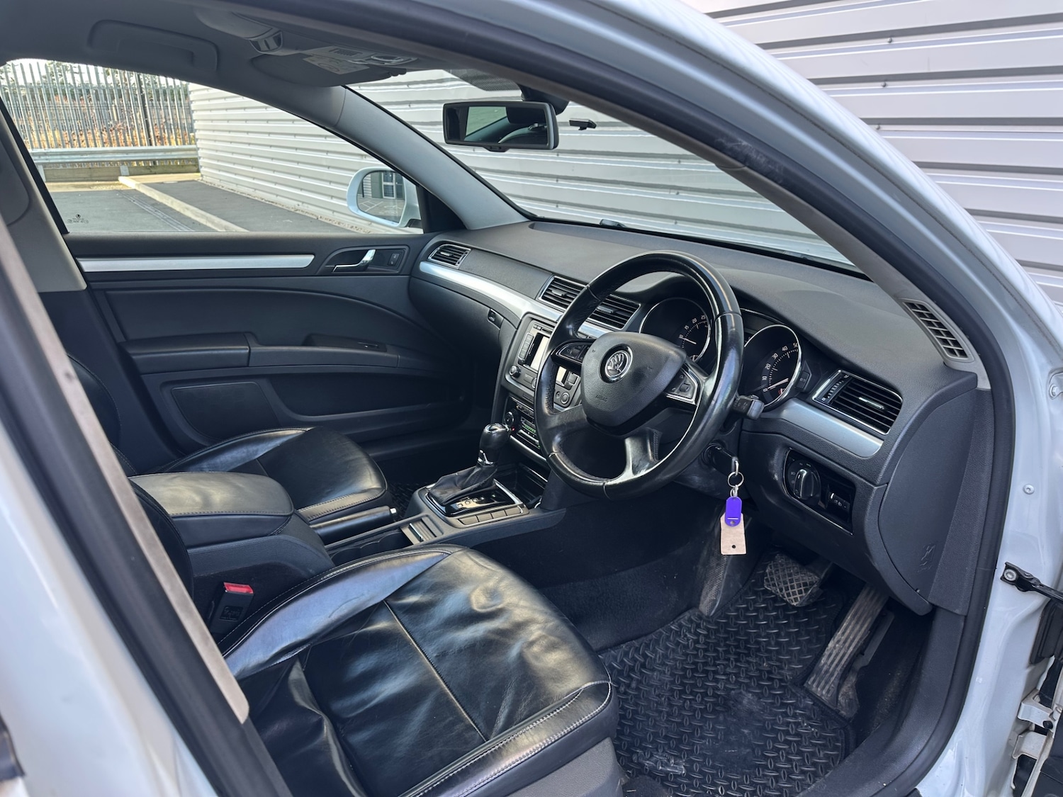 Used Skoda Superb 2015 for sale - 77991918: Photo 28