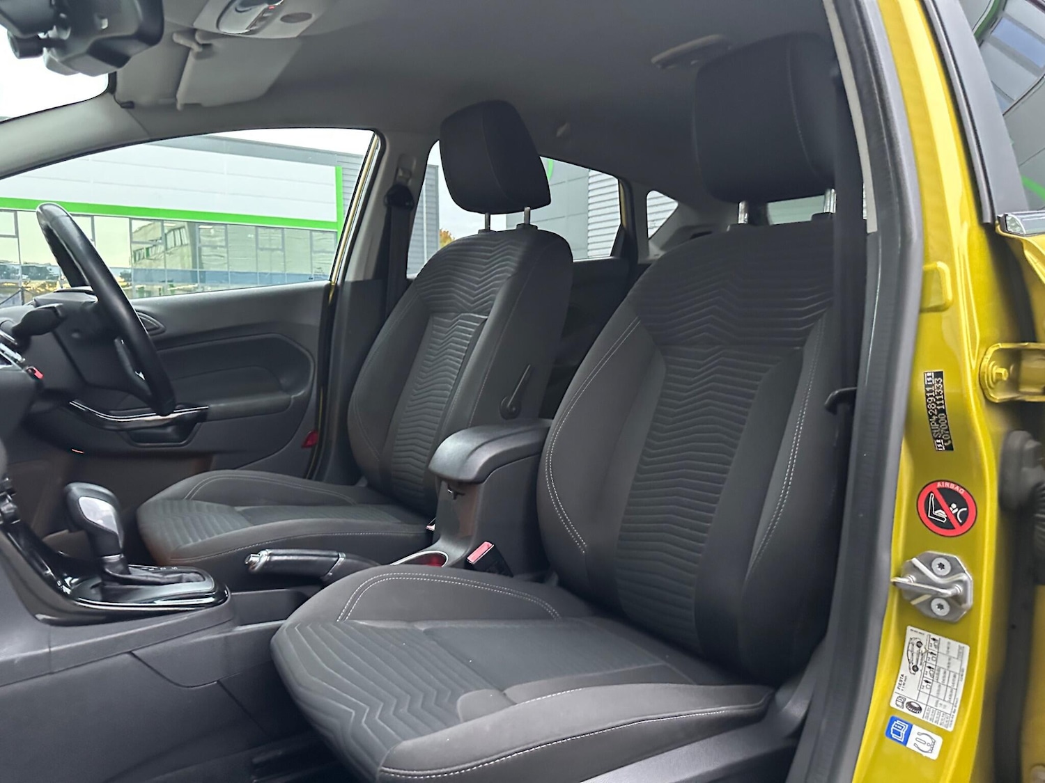 Used Ford Fiesta 2015 for sale - 76781305: Photo 48