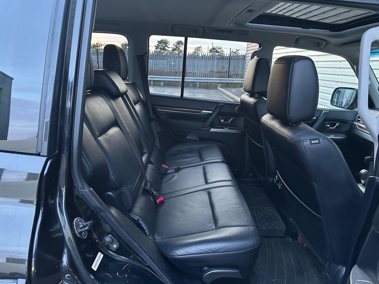 Used Mitsubishi Shogun 2011 for sale - 76781852: Photo 28