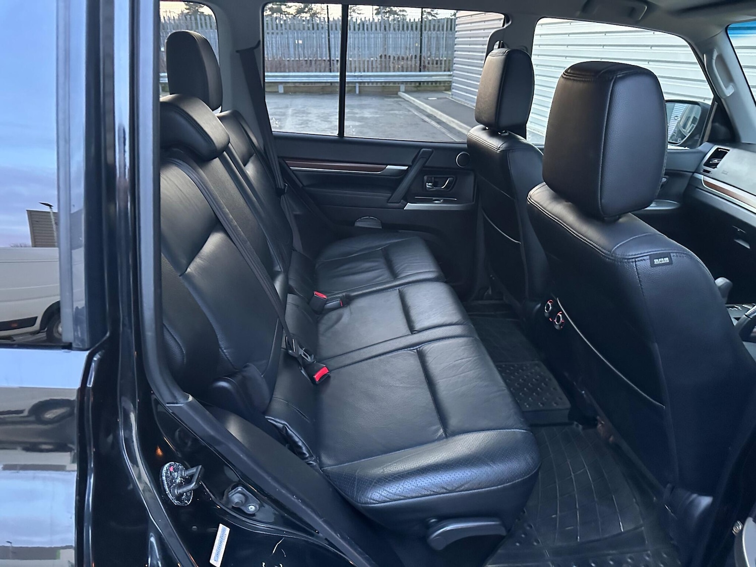 Used Mitsubishi Shogun 2011 for sale - 76781852: Photo 30