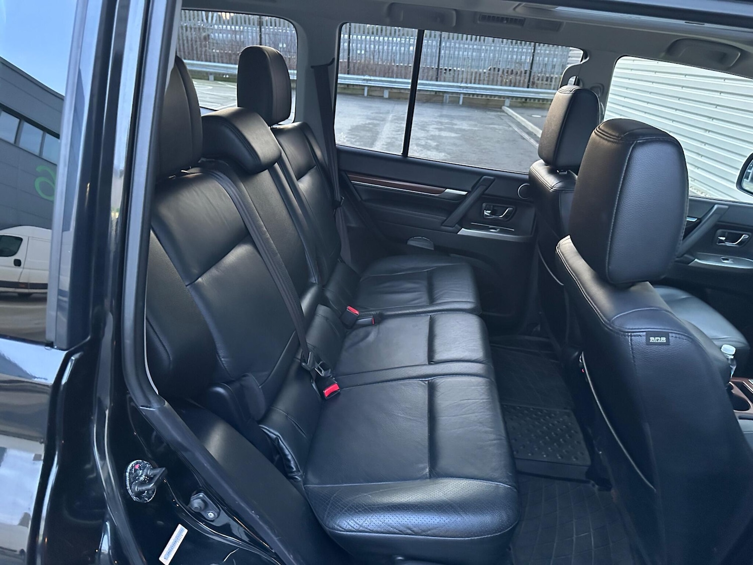 Used Mitsubishi Shogun 2011 for sale - 76781852: Photo 35