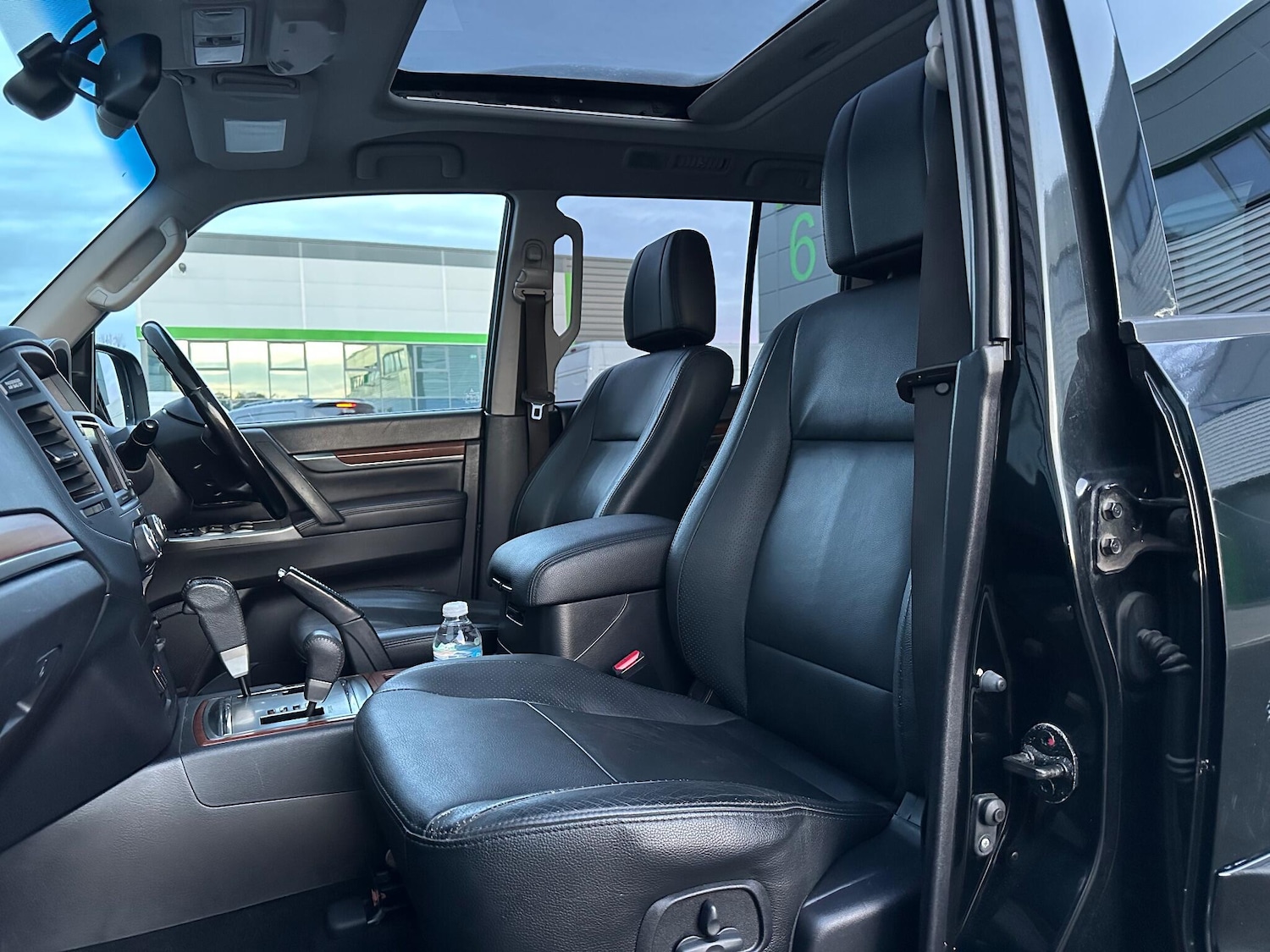 Used Mitsubishi Shogun 2011 for sale - 76781852: Photo 49