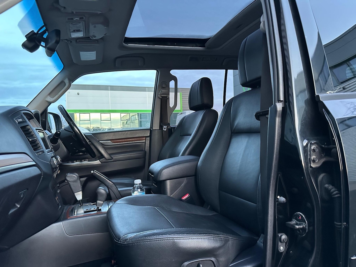 Used Mitsubishi Shogun 2011 for sale - 76781852: Photo 51