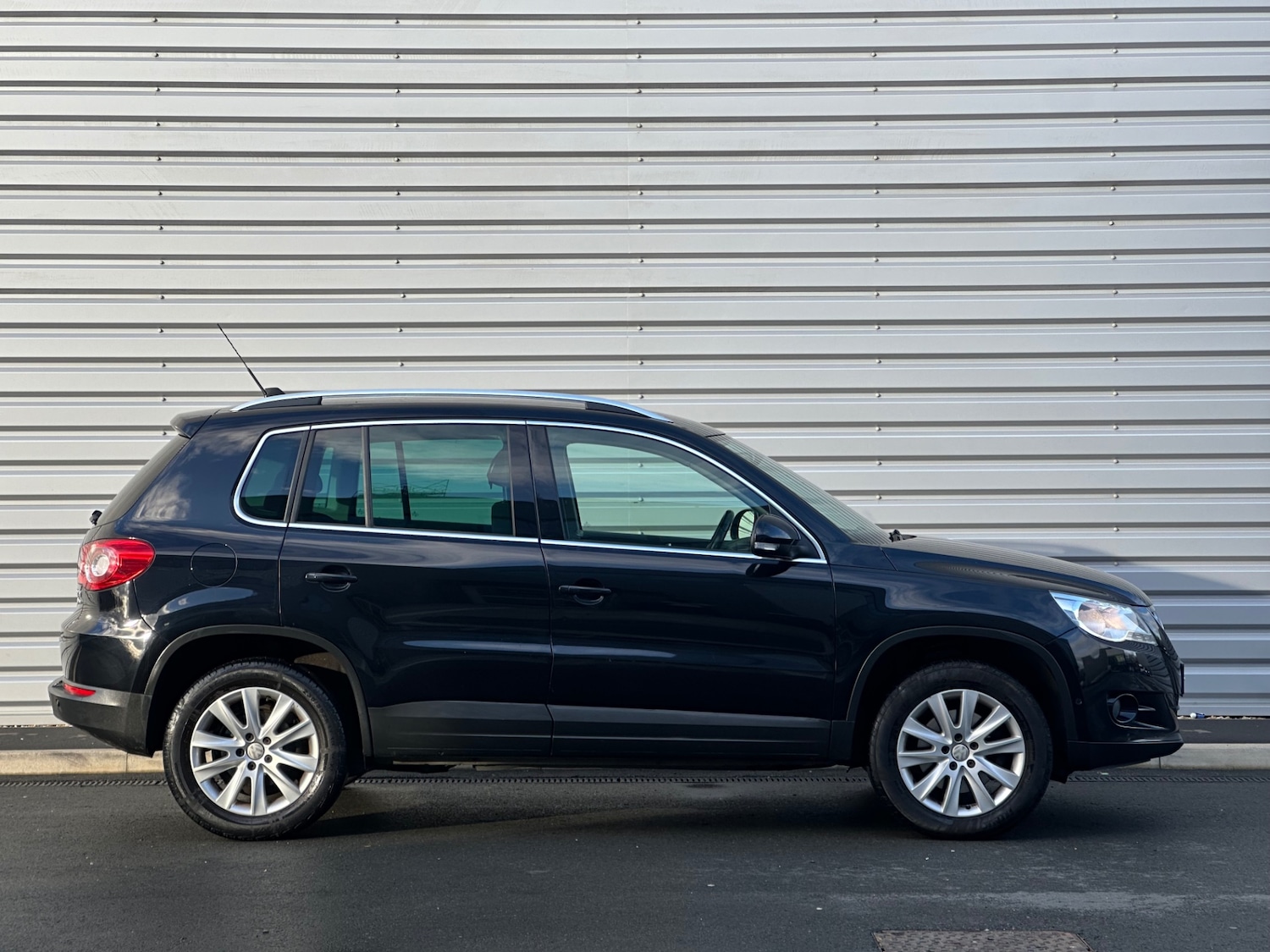 Used Volkswagen Tiguan 2011 for sale - 76669446: Photo 10