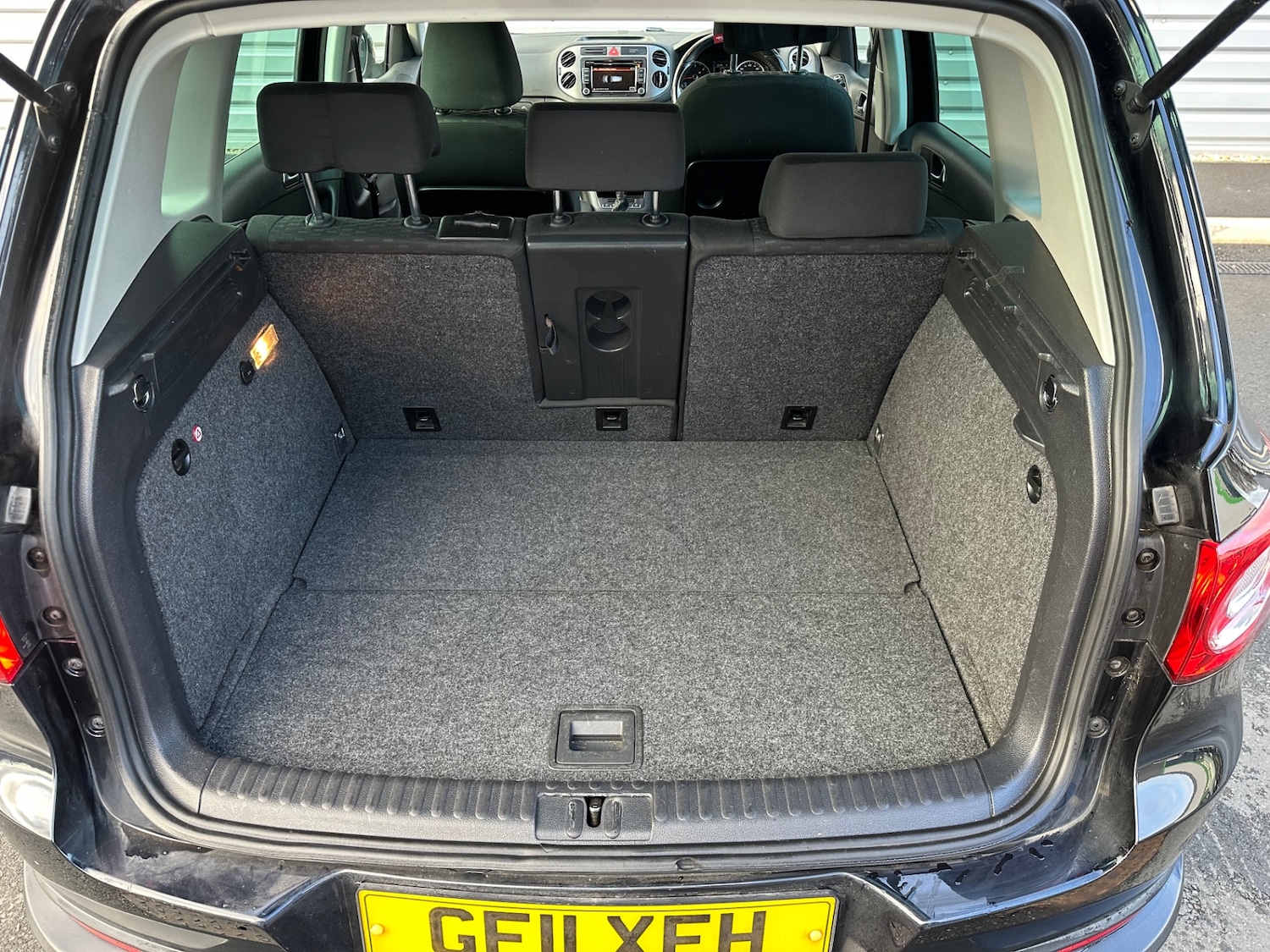 Used Volkswagen Tiguan 2011 for sale - 76669446: Photo 21