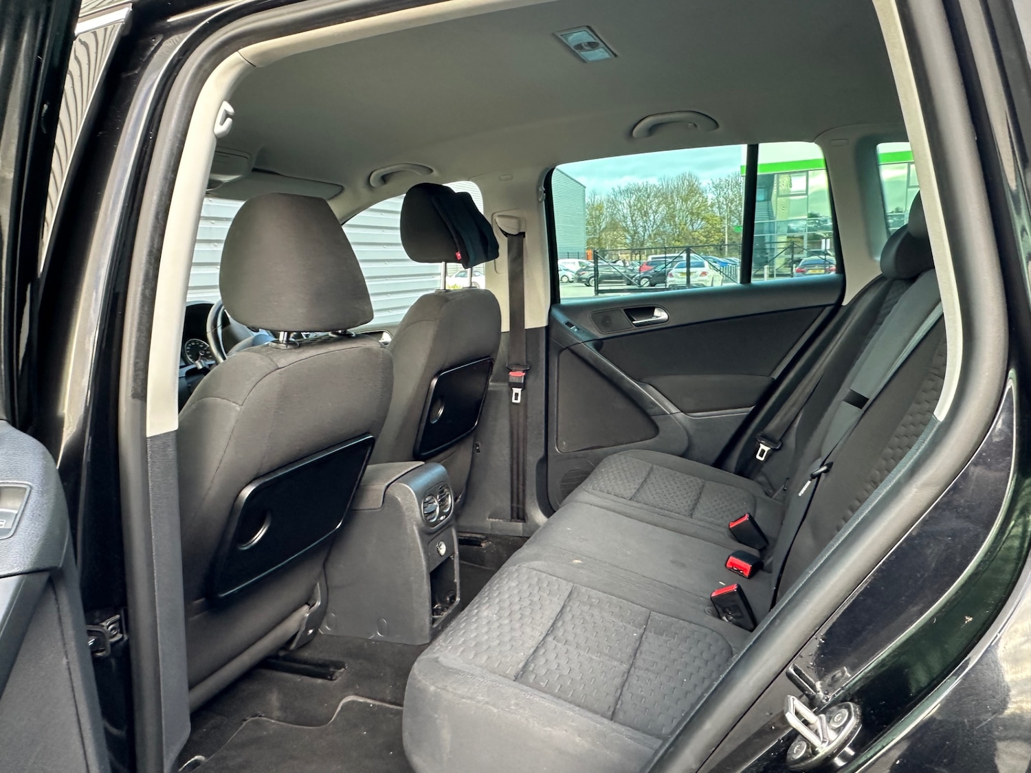 Used Volkswagen Tiguan 2011 for sale - 76669446: Photo 28