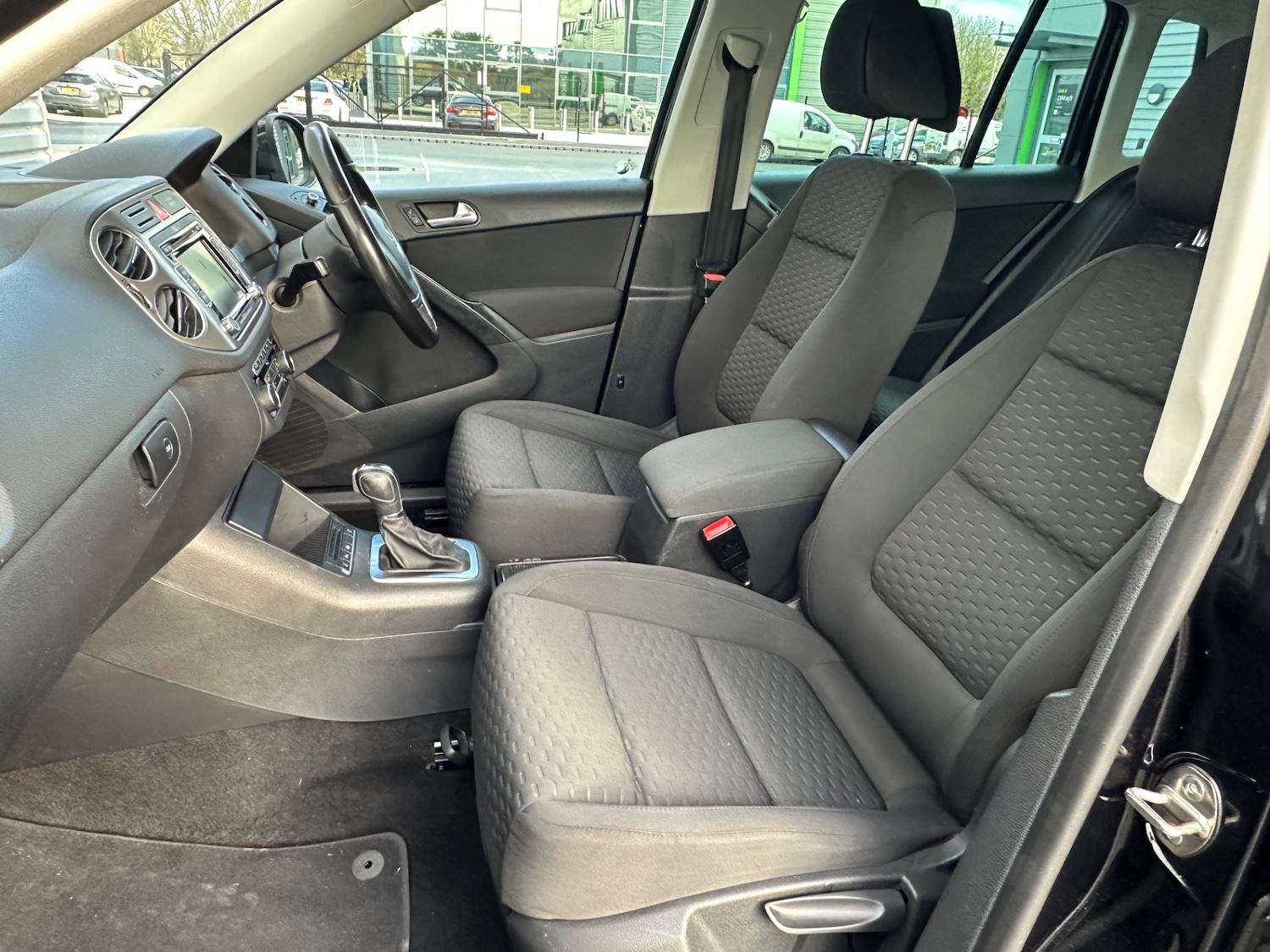 Used Volkswagen Tiguan 2011 for sale - 76669446: Photo 34