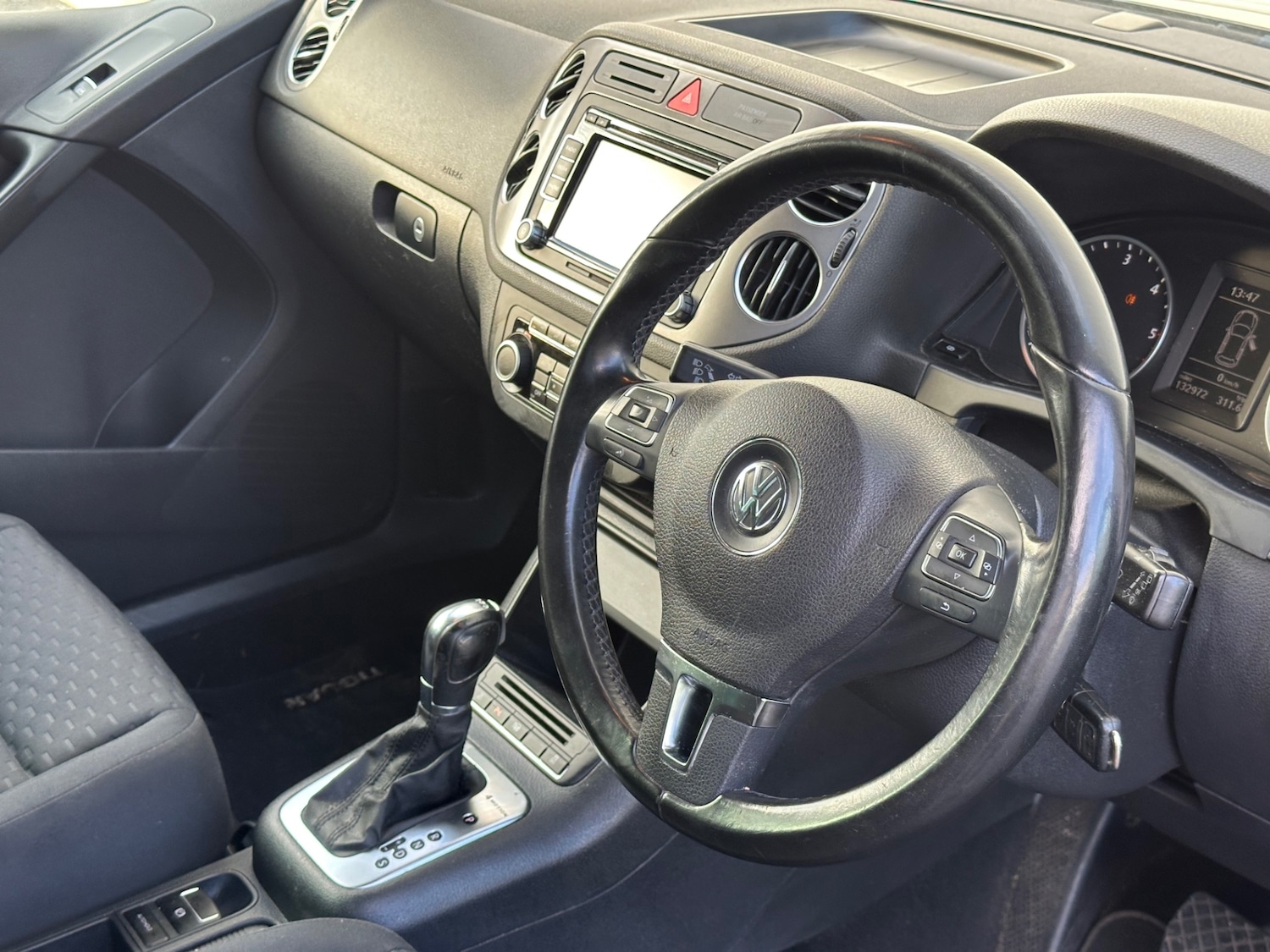 Used Volkswagen Tiguan 2011 for sale - 76669446: Photo 36