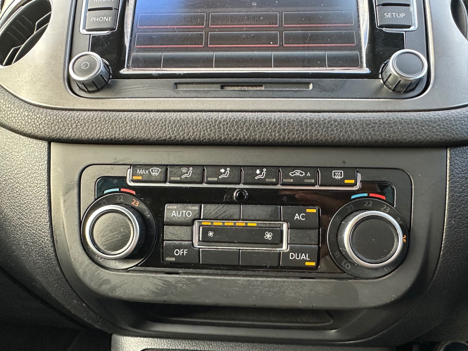 Used Volkswagen Tiguan 2011 for sale - 76669446: Photo 45