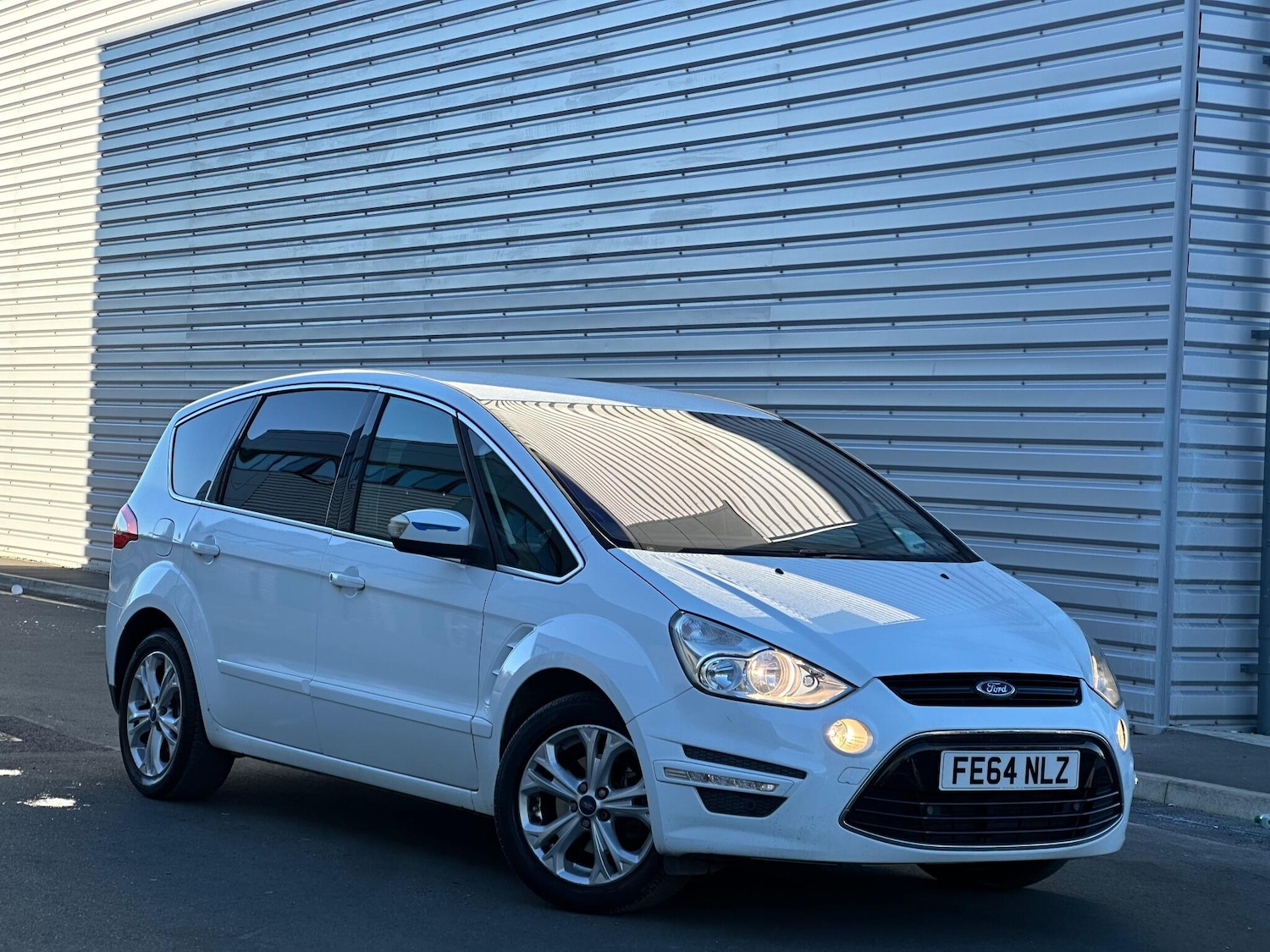 Used Ford S-Max 2014 for sale - 77091597: Photo 3