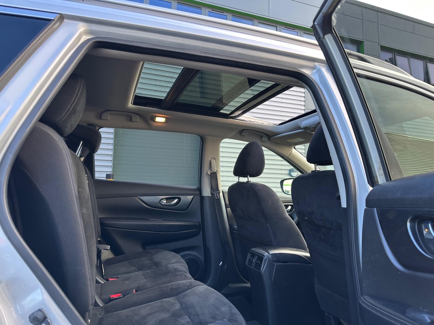 Used Nissan X-Trail 2015 for sale - 77396097: Photo 26