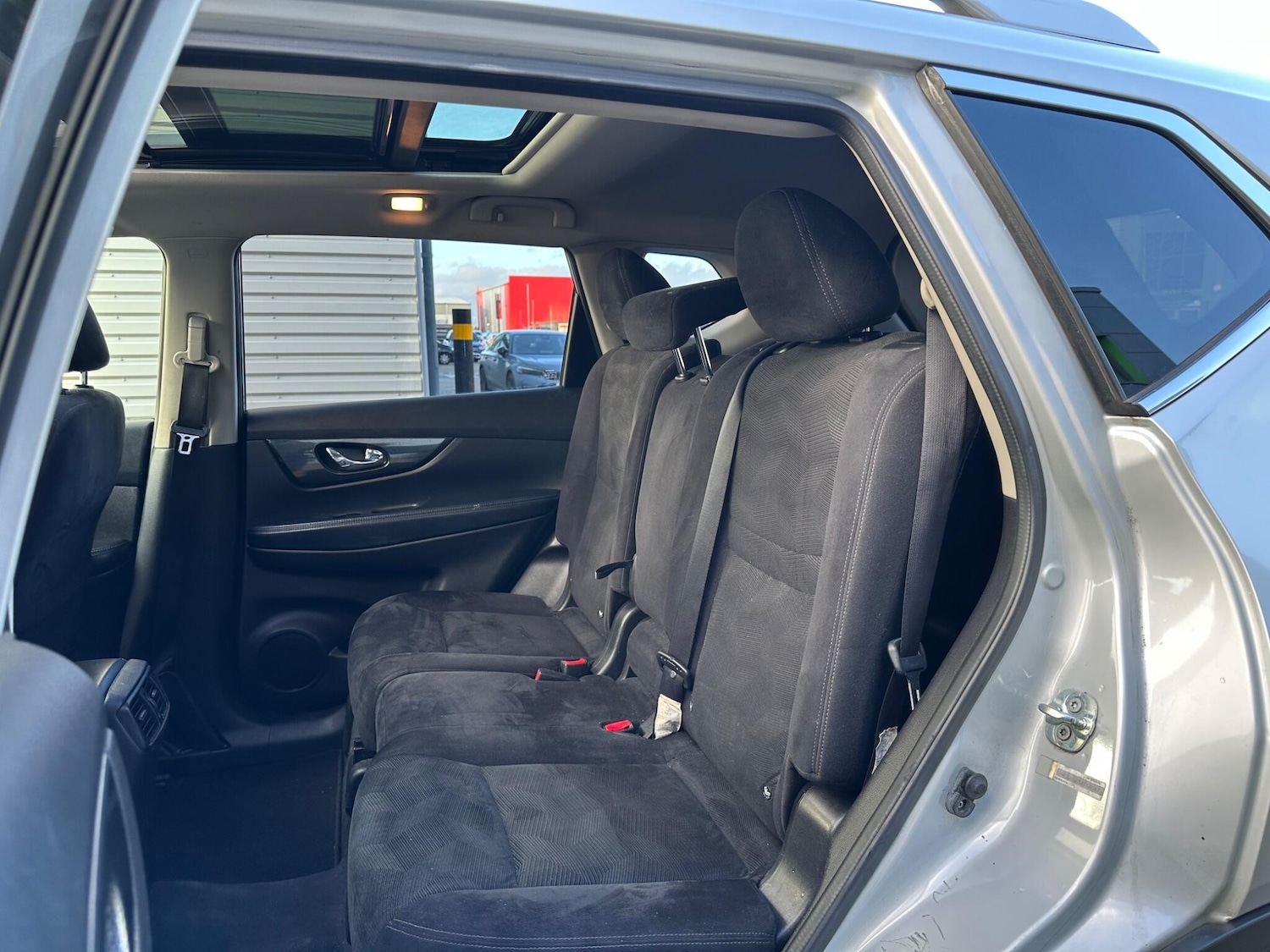 Used Nissan X-Trail 2015 for sale - 77396097: Photo 28