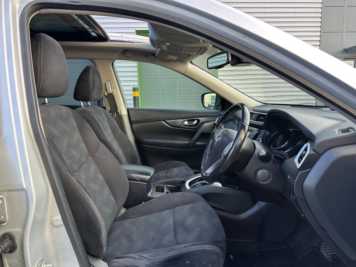 Used Nissan X-Trail 2015 for sale - 77396097: Photo 35