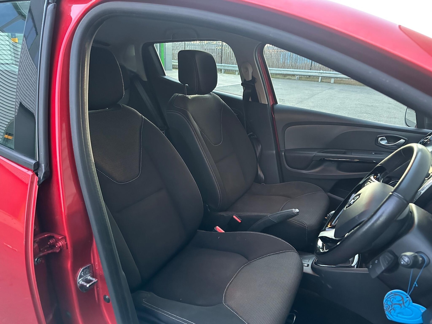 Used Renault Clio 2015 for sale - 77054026: Photo 25