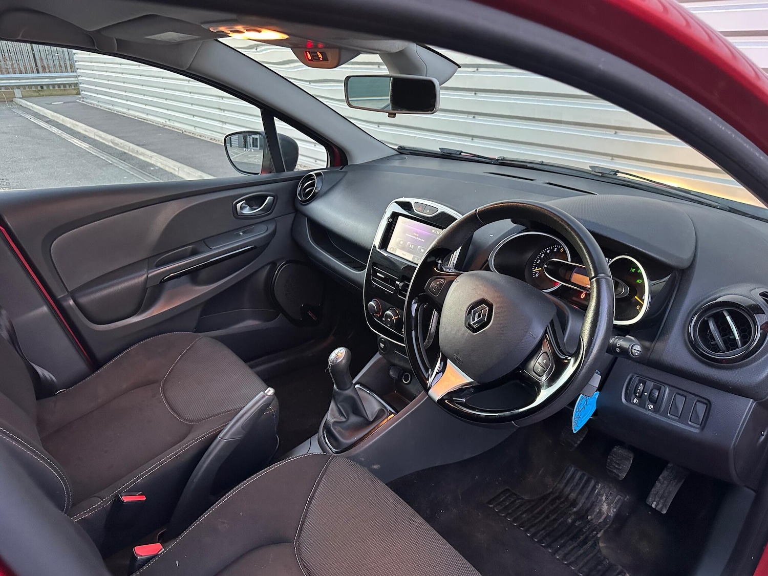 Used Renault Clio 2015 for sale - 77054026: Photo 29