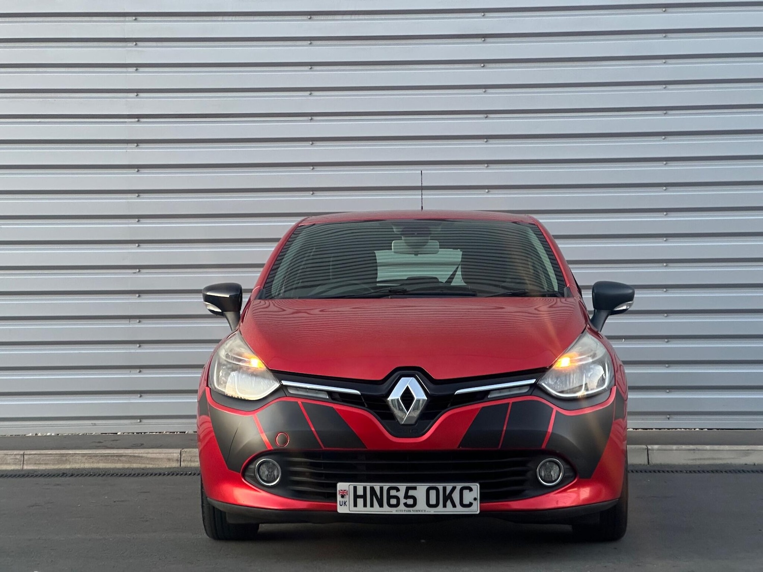 Used Renault Clio 2015 for sale - 77054026: Photo 4