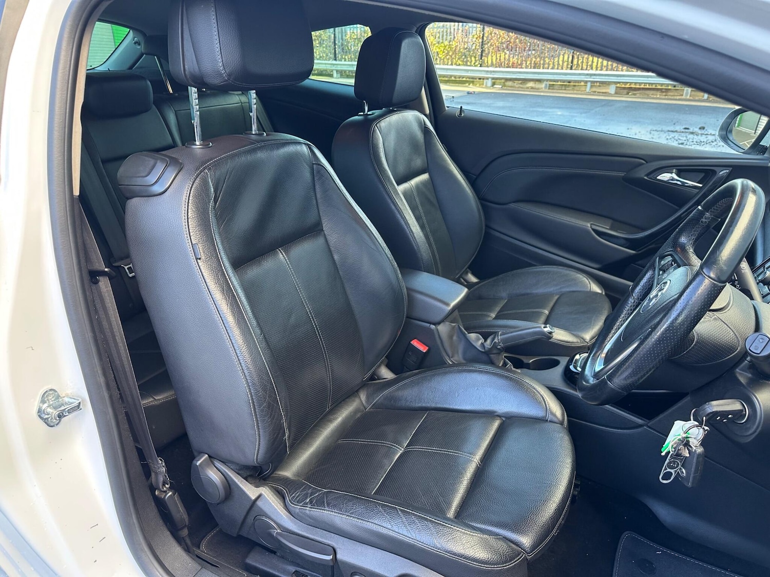 Used Vauxhall Astra GTC 2015 for sale - 76440531: Photo 31