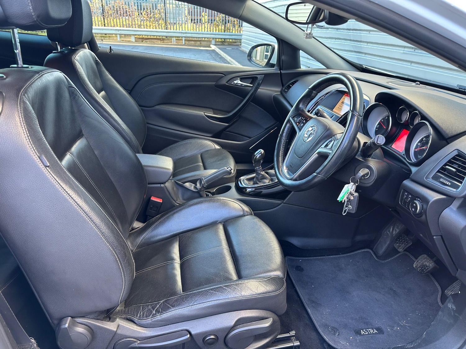 Used Vauxhall Astra GTC 2015 for sale - 76440531: Photo 32