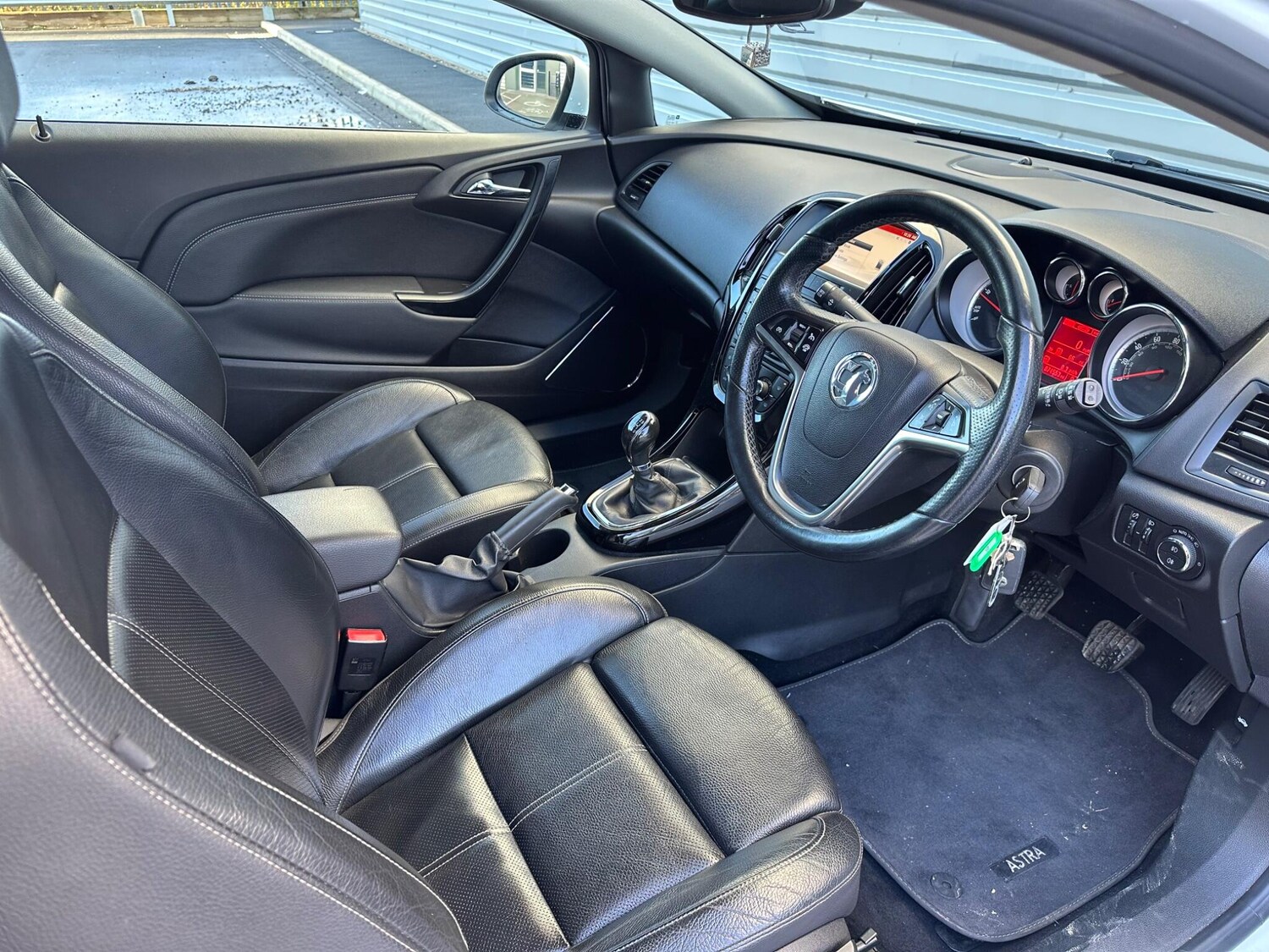 Used Vauxhall Astra GTC 2015 for sale - 76440531: Photo 34