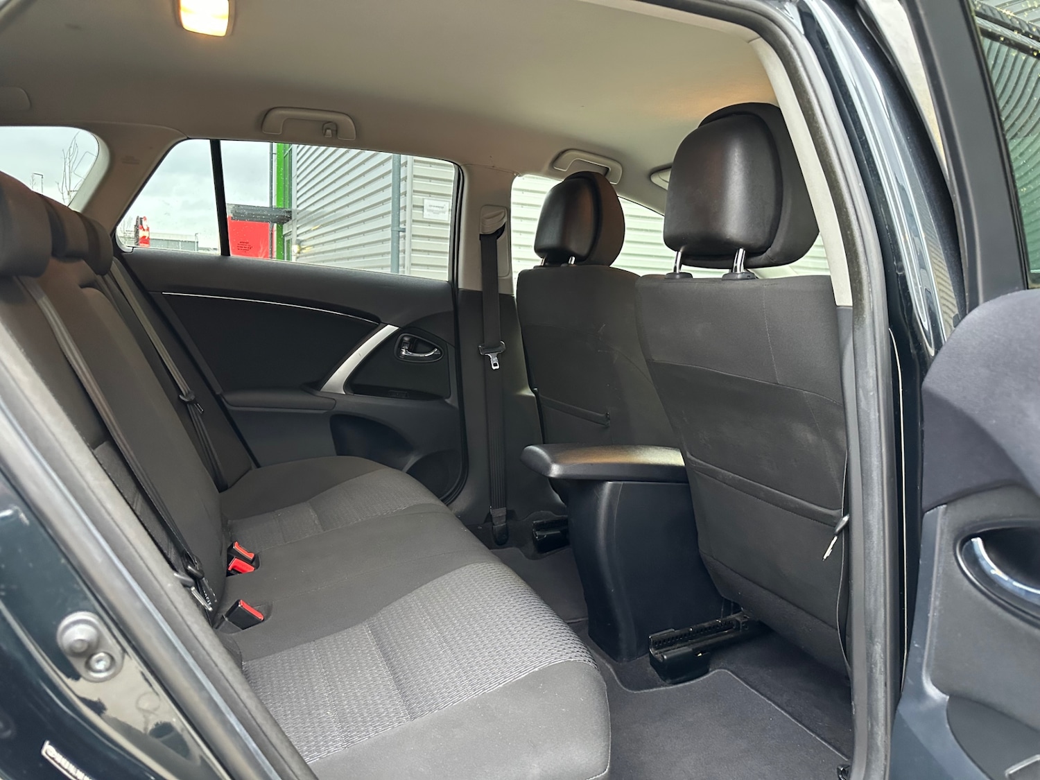 Used Toyota Avensis 2012 for sale - 78000526: Photo 14