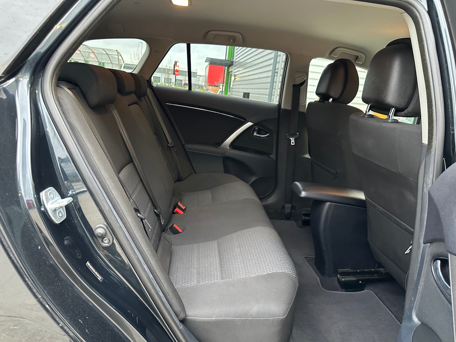 Used Toyota Avensis 2012 for sale - 78000526: Photo 17